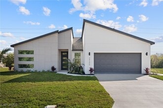 Building Photo - 3584 Laslo Ave