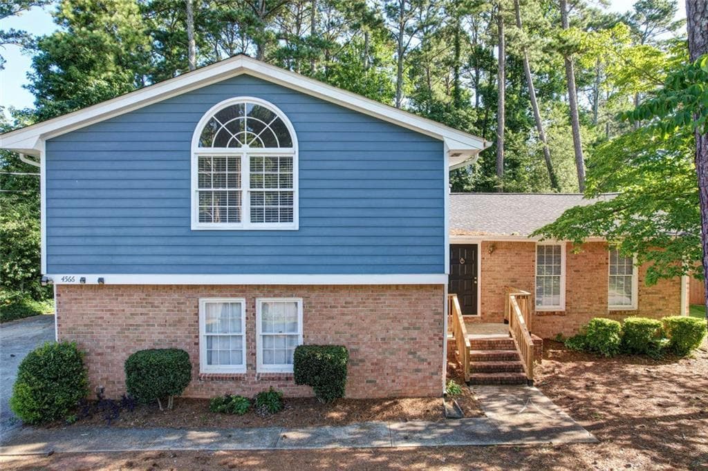 Primary Photo - 4566 Mountain Creek Dr
