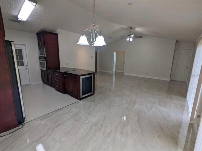 Foto del edificio - 1065 Brielle Ct