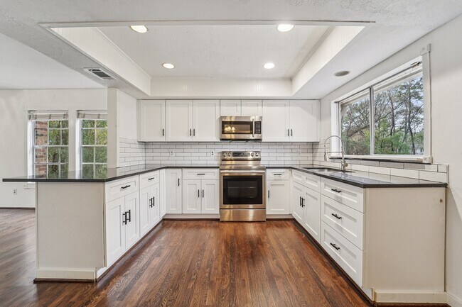 Foto del edificio - 3103 Glade Springs Dr