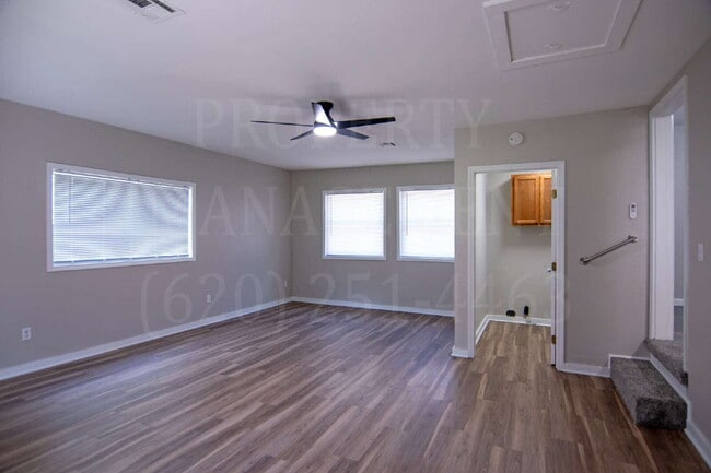 Building Photo - 3-Bedroom 1-Bathroom