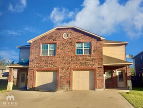 Building Photo - 902 Parkplace Rdg