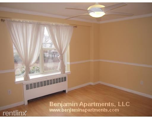 Building Photo - 145 Pinckney St