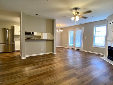 brand new flooring, paint etc - 709 Summertime Ln