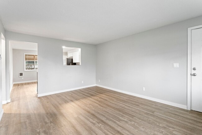 Building Photo - 1365CEDA