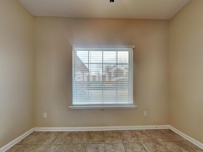 Building Photo - 4940 Grace View Ln