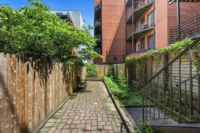 Foto del edificio - 107 Harrison St