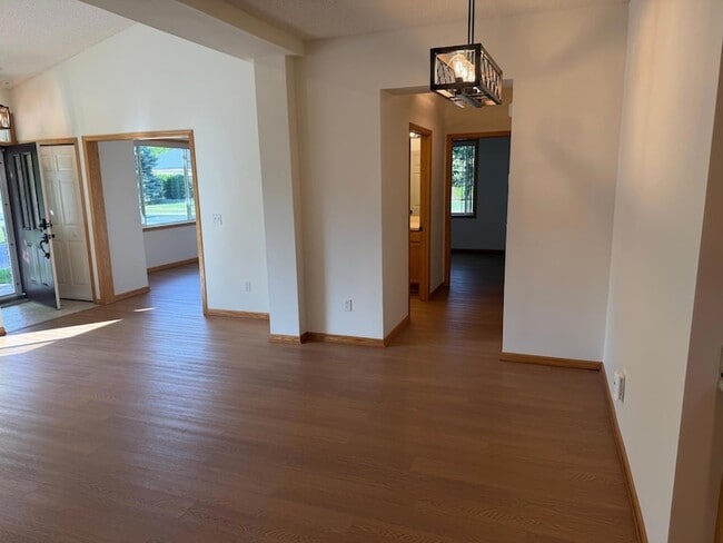 Building Photo - 12016 Vermillion St NE