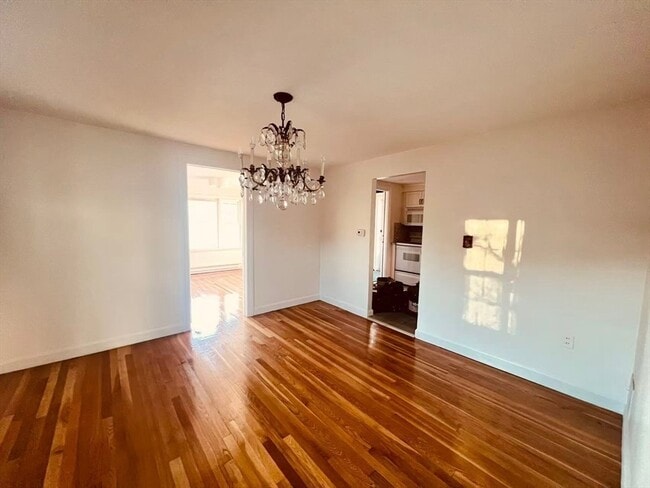 Building Photo - 43 Hilma St