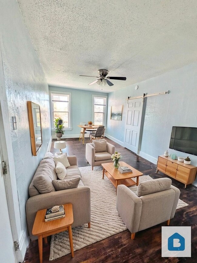 Building Photo - 309-311 Colorado Ave-3