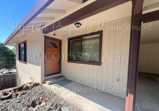 Building Photo - 96 S Norlin St