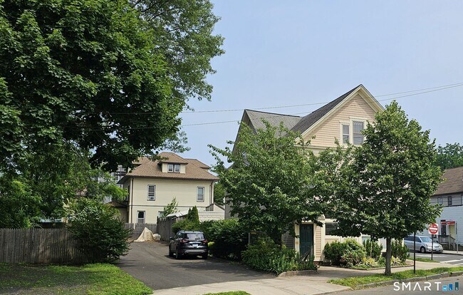 Foto del edificio - 169 Winchester Ave