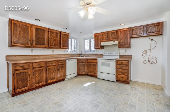 Building Photo - 56 Pond Ln