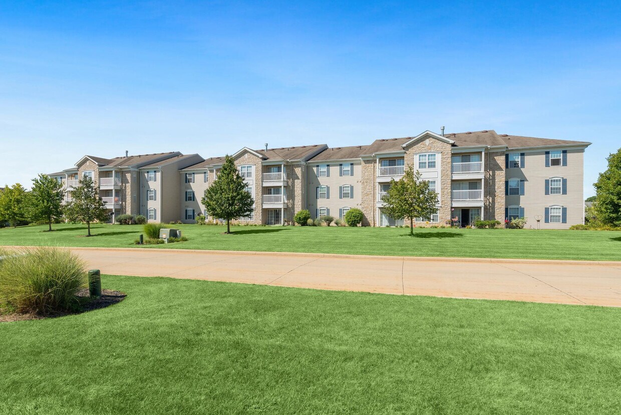 Hampton Club Apartments 13000 Hampton Club Dr North Royalton, OH