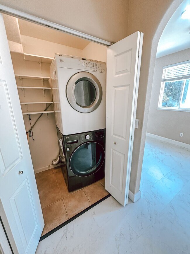 Foto del edificio - Livermore Home Available Now!