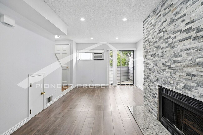 Foto del edificio - Charming Condo with Washer/Dryer and Mount...