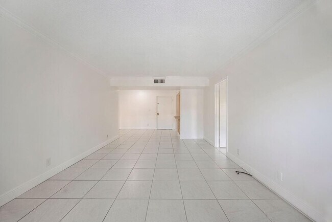 Foto del edificio - 470 NW 20th St