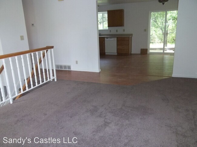 Building Photo - 3 br, 2 bath House - 132 Chris Avenue