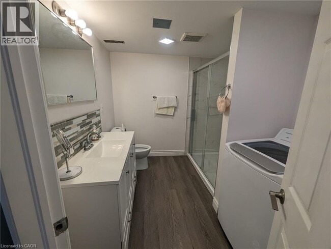 Building Photo - 510 Oakridge Pl