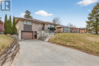 Building Photo - 146 Oriole St