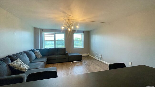 Foto del edificio - 260 Beach 81st St
