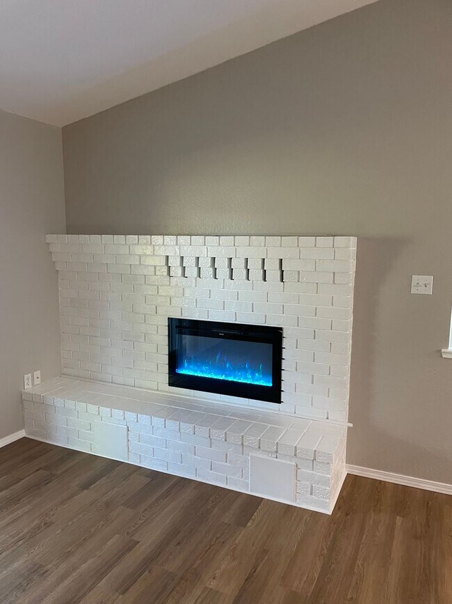 Building Photo - NICE UPDATED SINGLE STORY HOME IN ROCKLIN!