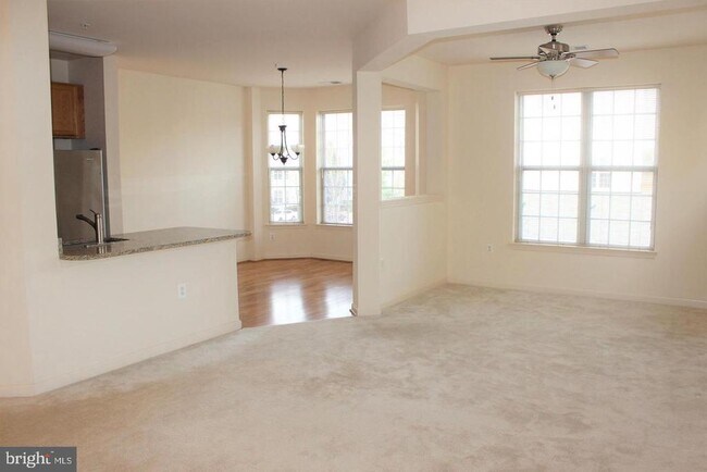 Foto del edificio - 6480 Cheyenne Dr