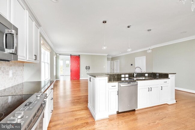 Building Photo - 1204 Happy Ridge Dr