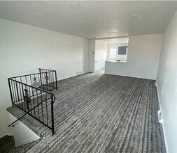 Building Photo - 832 S Waterleaf Pl