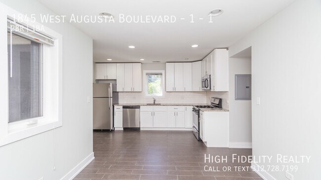 Foto del edificio - 1845 W Augusta Blvd