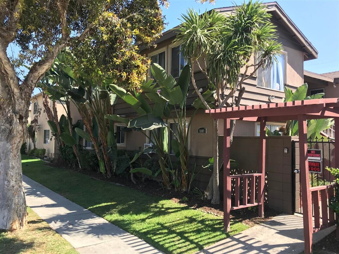 Primary Photo - 1009 Valencia St