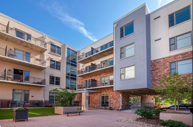 Building Photo - 3701 Arapahoe Ave Unit 107