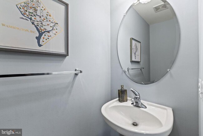 Foto del edificio - 2500 Clairmont View Way