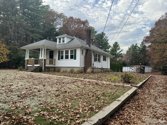 Building Photo - 1537 Main St