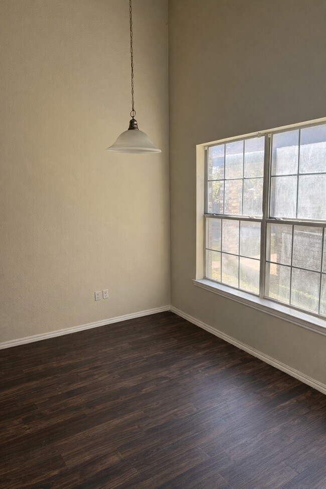 Foto del edificio - 5922 Westcreek St S