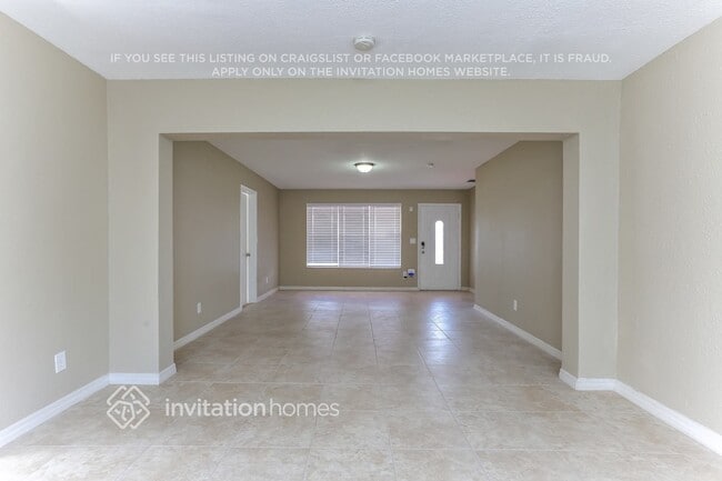 Building Photo - 7560 Pierce St
