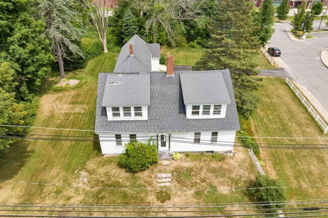 Building Photo - Home For Rent - Wolfeboro - NEWLY REDUCED ...