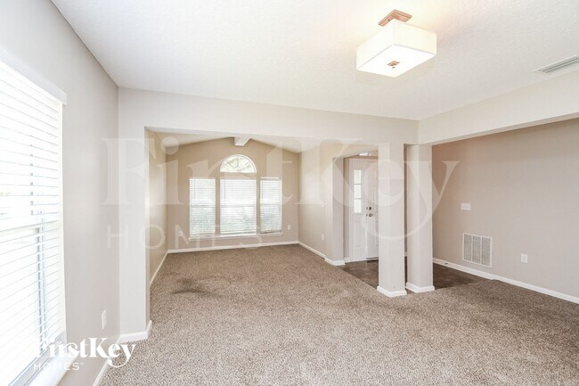 Building Photo - 13772 Fish Eagle Dr W