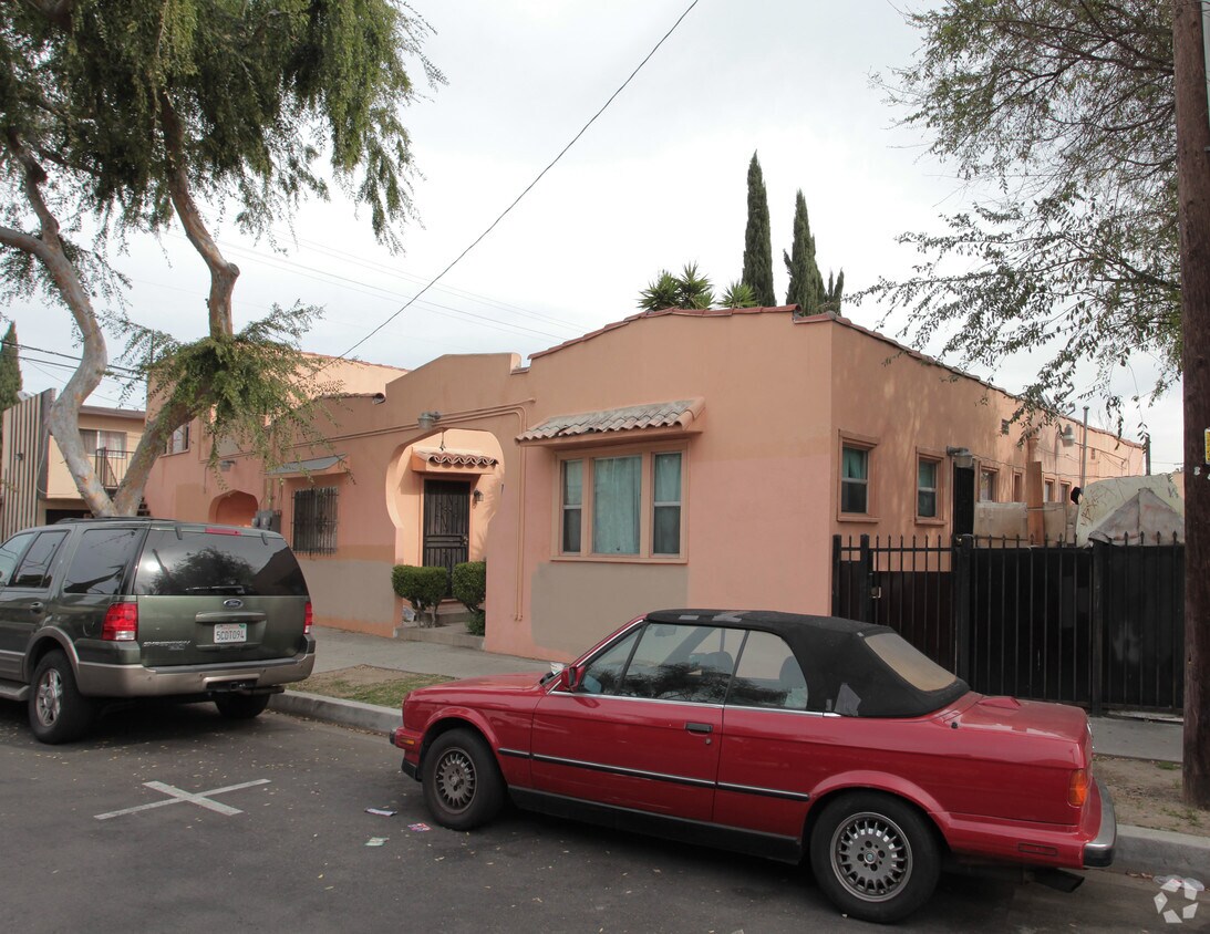 Primary Photo - 6370 Cedar St