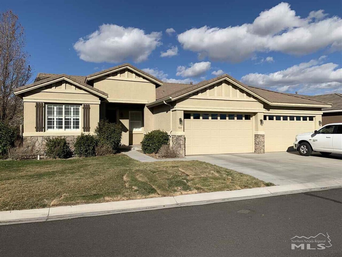 Foto principal - 732 Gray Hawk Dr