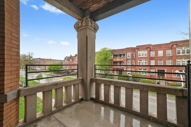Foto del edificio - 1519 E Marquette Rd