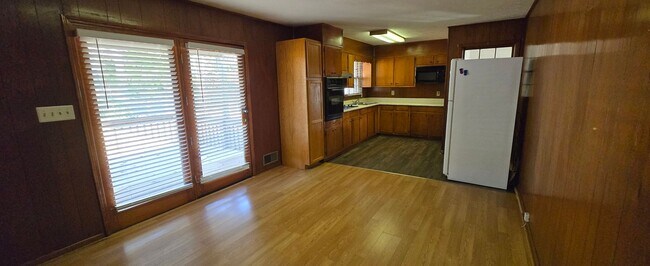 Building Photo - 918 Juliette Dr