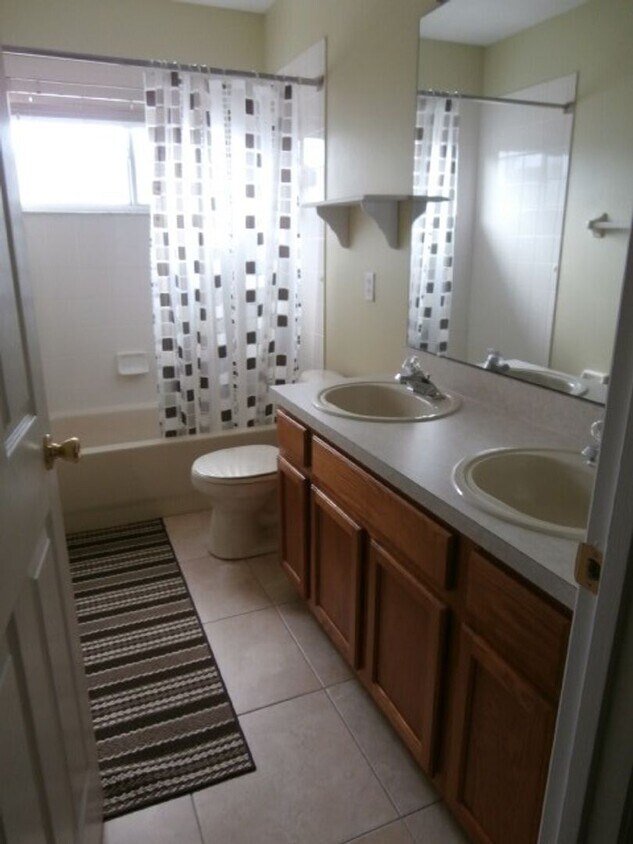 8337 Westcott Shore Dr, Orlando, FL 32829 House Rental in Orlando, FL