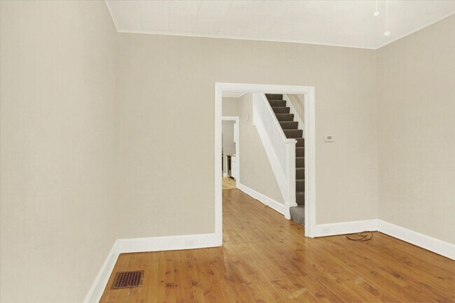 Building Photo - 1329 Green St