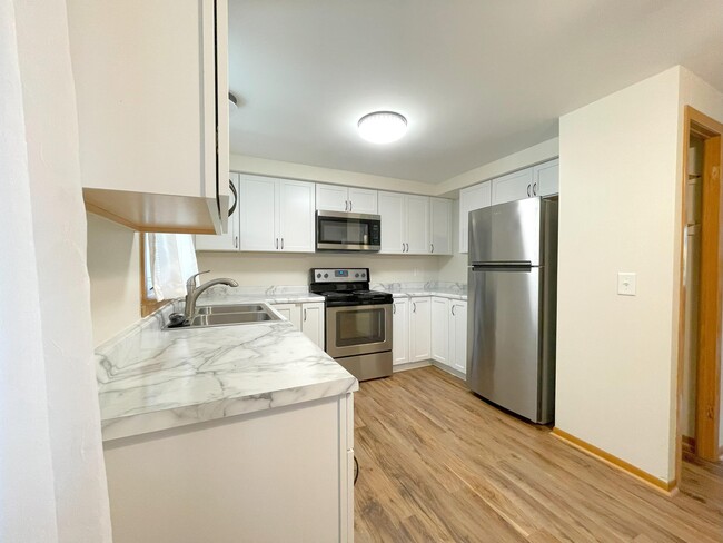 Building Photo - 3606 St Andrews Ct