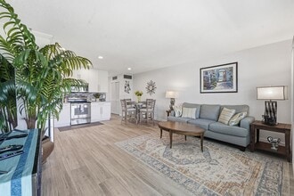 Building Photo - 5208 NE 24th Terrace