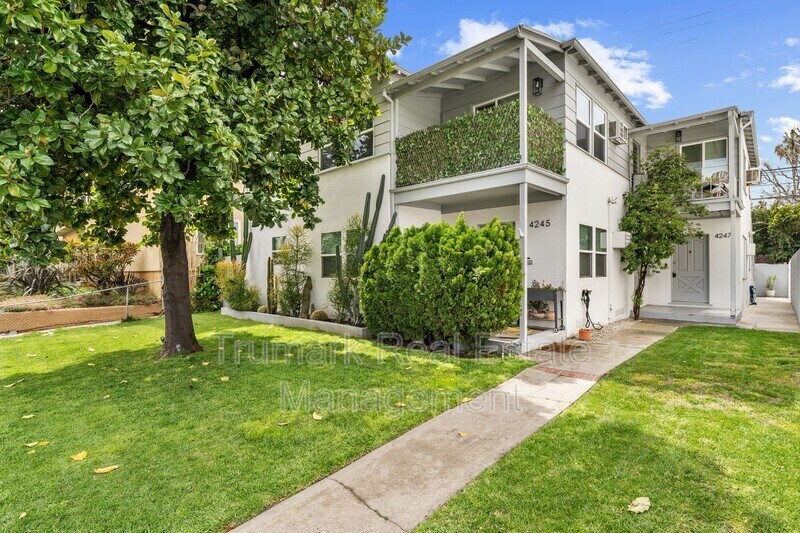 Foto principal - 4247 Laurel Canyon Blvd