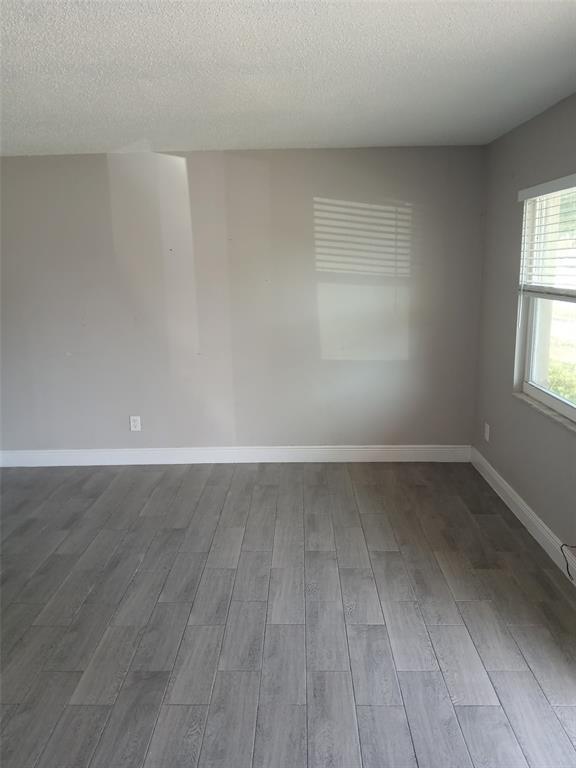 Building Photo - 38939 North Ave