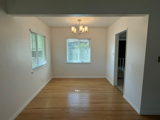 Foto del edificio - Charming La Mirada Home on a Quiet Tree-Lined Street – Spacious 3 Bedroom!