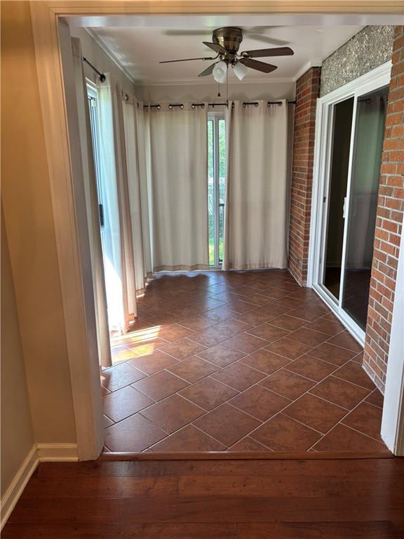 Foto del edificio - 300 N Windward Dr